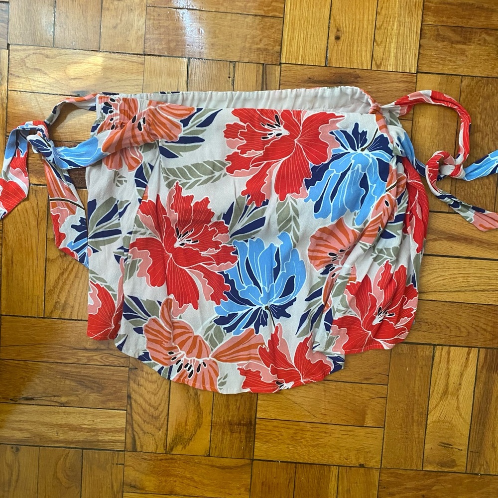 ASTR- strapless crop top with ties on each arm